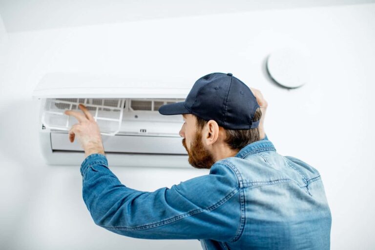 Licensed technician servicingSplit System Air Conditioning in Ipswich City